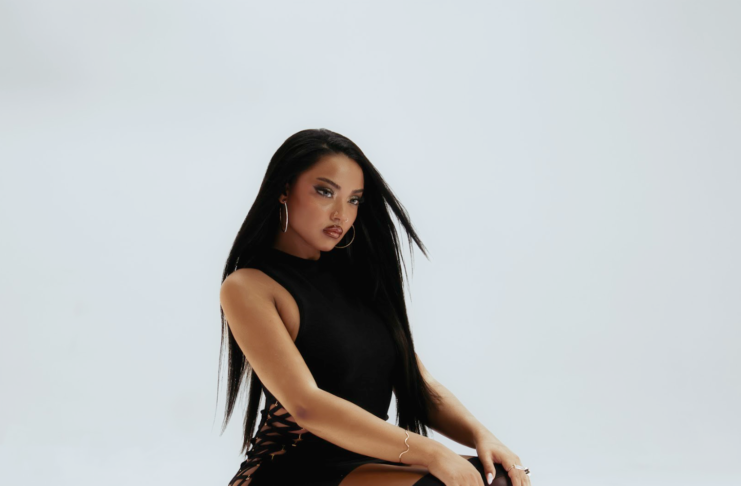 « Invincible », le nouveau single de Wejdene
