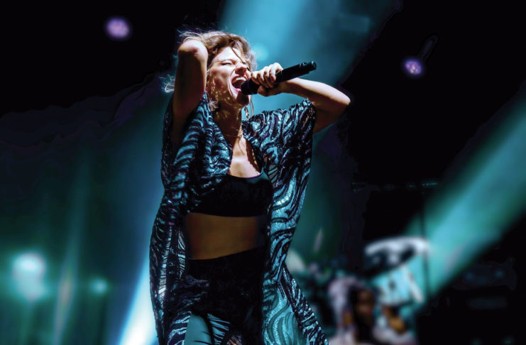 « As one », le premier album live de Selah Sue