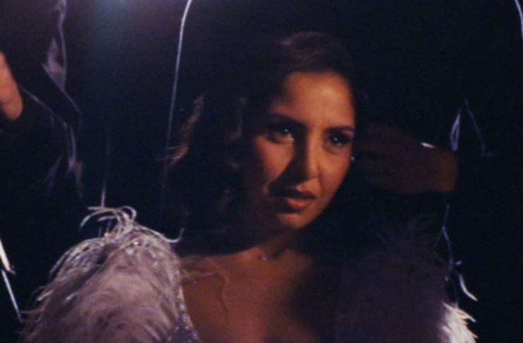 Oria dévoile le clip de « Soirée mondaine »